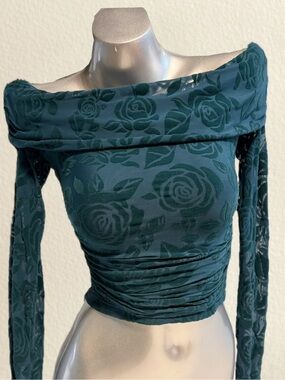 Wild Fable velvet burnout off‎ the shoulder top long sleeves rose floral bodycon